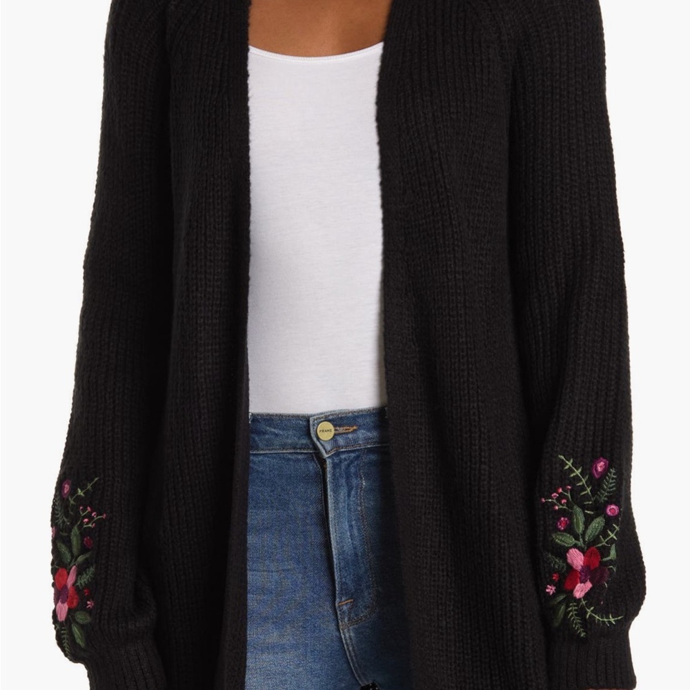 Elegant Black Floral Embroidered Cardigan